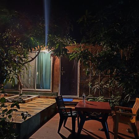 Lotus Riya Home Stay Hampi Eksteriør bilde