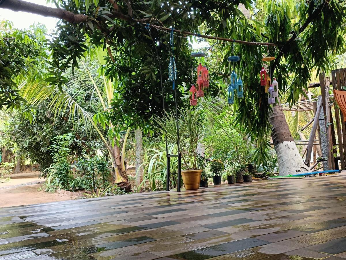 Lotus Riya Home Stay Hampi Eksteriør bilde